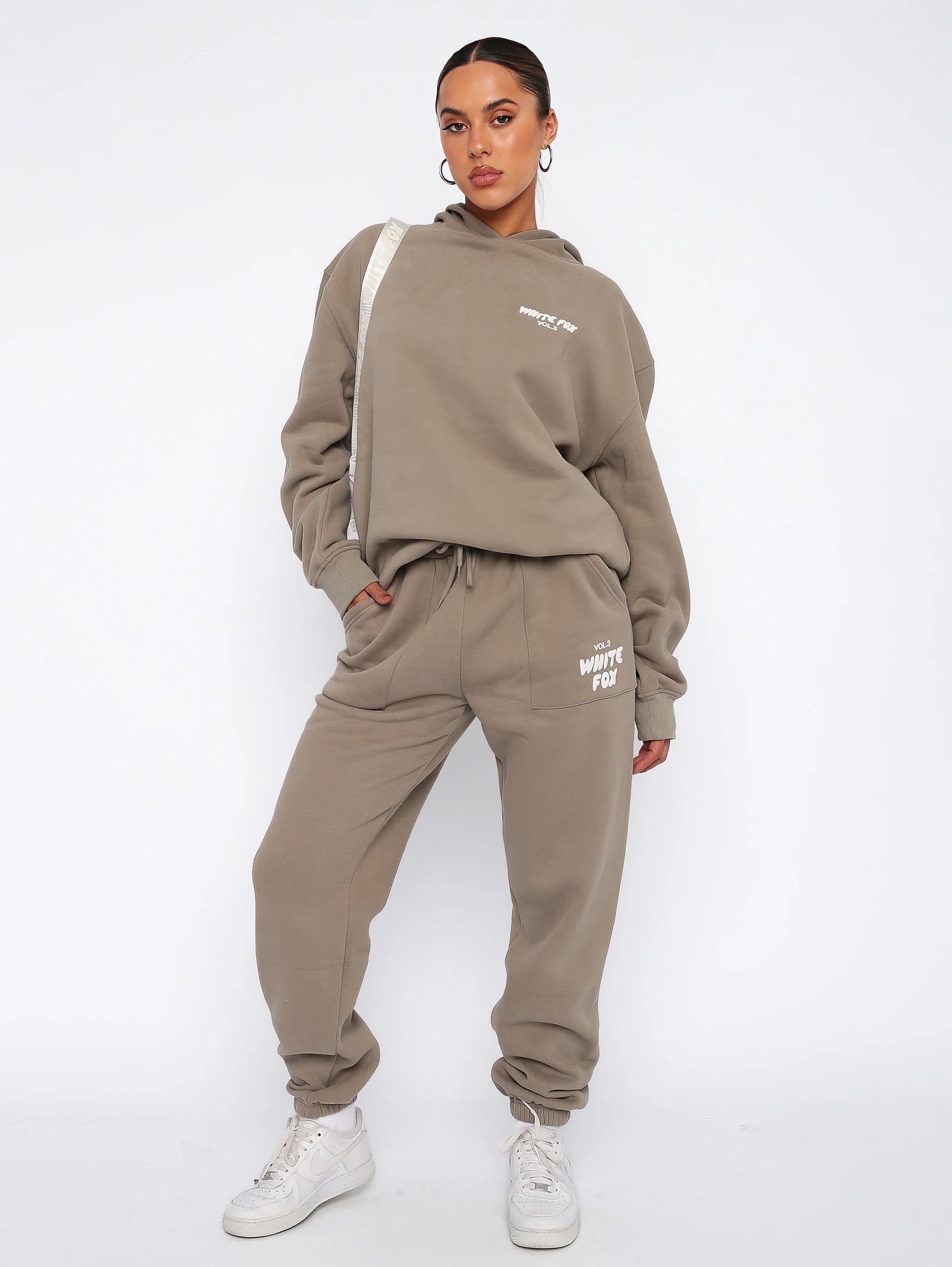 Chándal Completo Foxy para Mujeres | Conjunto Suave de Sudadera con Capucha y Pantalón – Imprescindible en TikTok