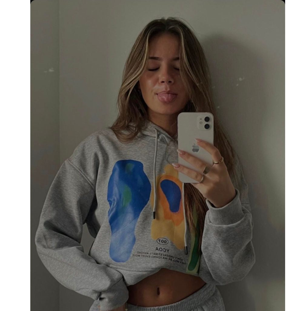 Felpa con cappuccio grafica VADA con design Radiation | Streetwear comodo per donne e uomini