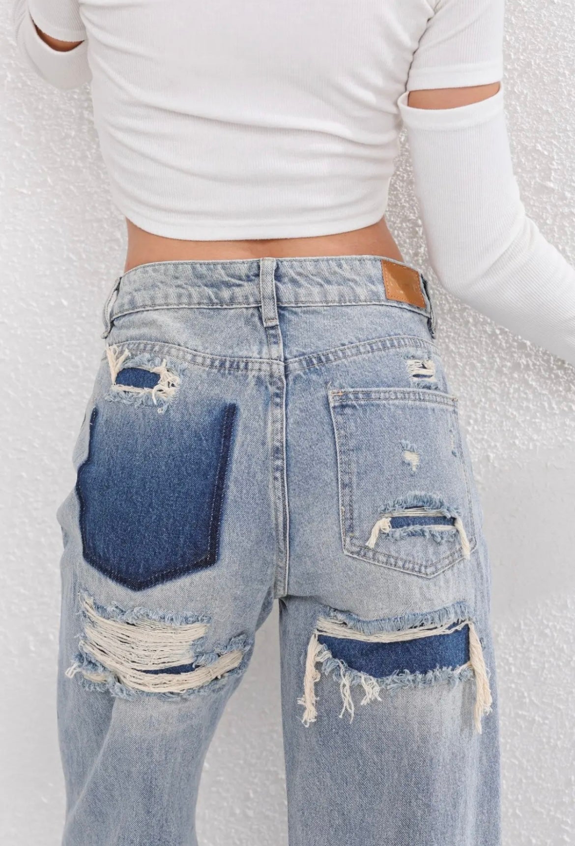 ZAAR - Jeans a gamba dritta con dettagli strappati