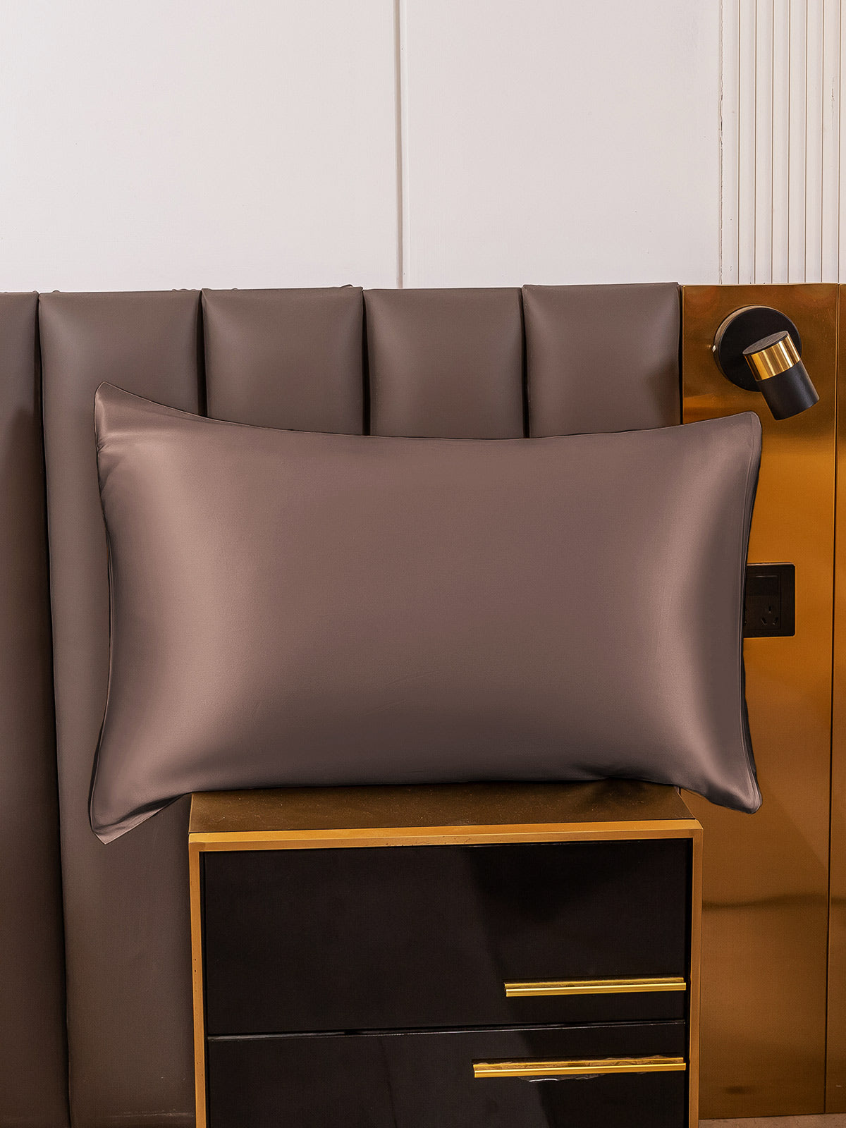 Luxe Federa in 100% Seta con Chiusura a Busta - Anti-Acne & Anti-Pelucchi