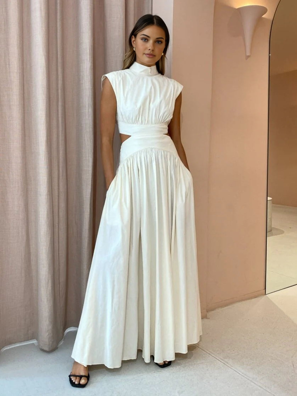 NERINA – Elegante abito lungo con collo alto e ritagli