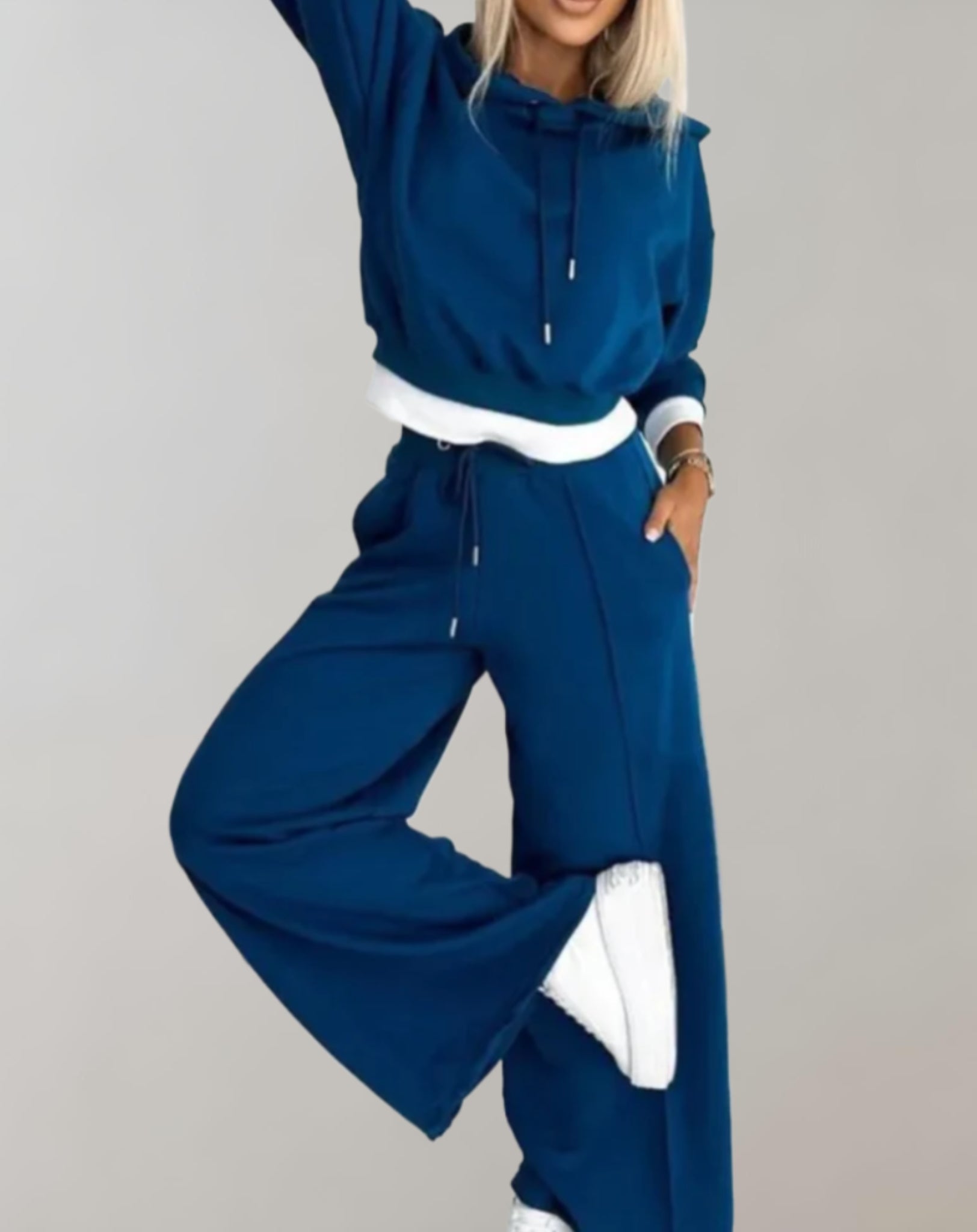 ELIORA - Elegante Set Due Pezzi con Cappuccio e Pantaloni Larghi