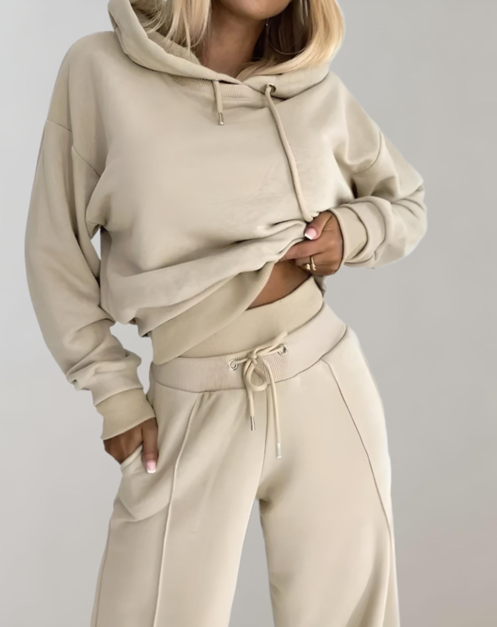 ELIORA - Elegante Set Due Pezzi con Cappuccio e Pantaloni Larghi