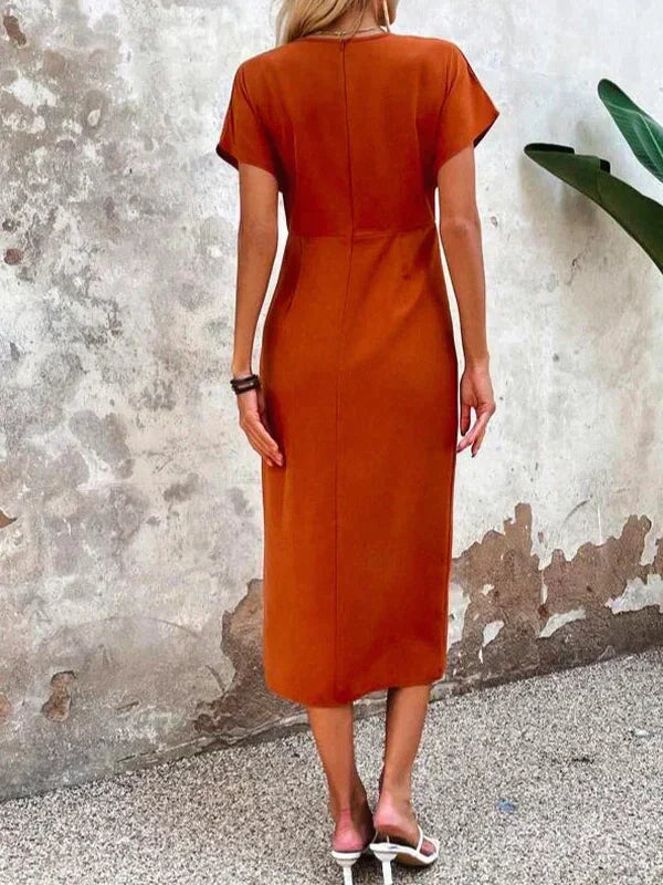 CELINE – Elegante Midi Jurk met V-Hals & Cross-Over | Perfect voor Zomerfeesten & Avondjes Uit