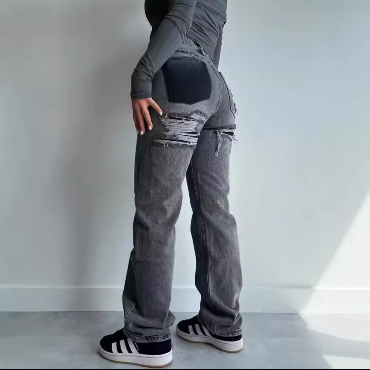 ZAAR - Jeans a gamba dritta con dettagli strappati