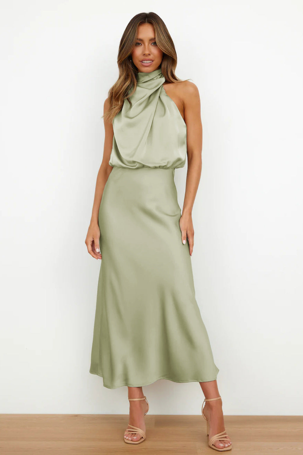MAELIA – Elegante abito midi con scollo unico