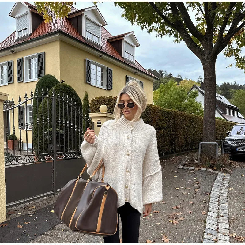 SOLÈNE – Cardigan oversize con bottoni dorati