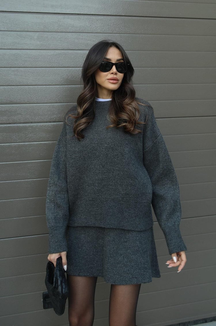ASTRID - Set autunnale alla moda con gonna e maglione | Elegante e comodo