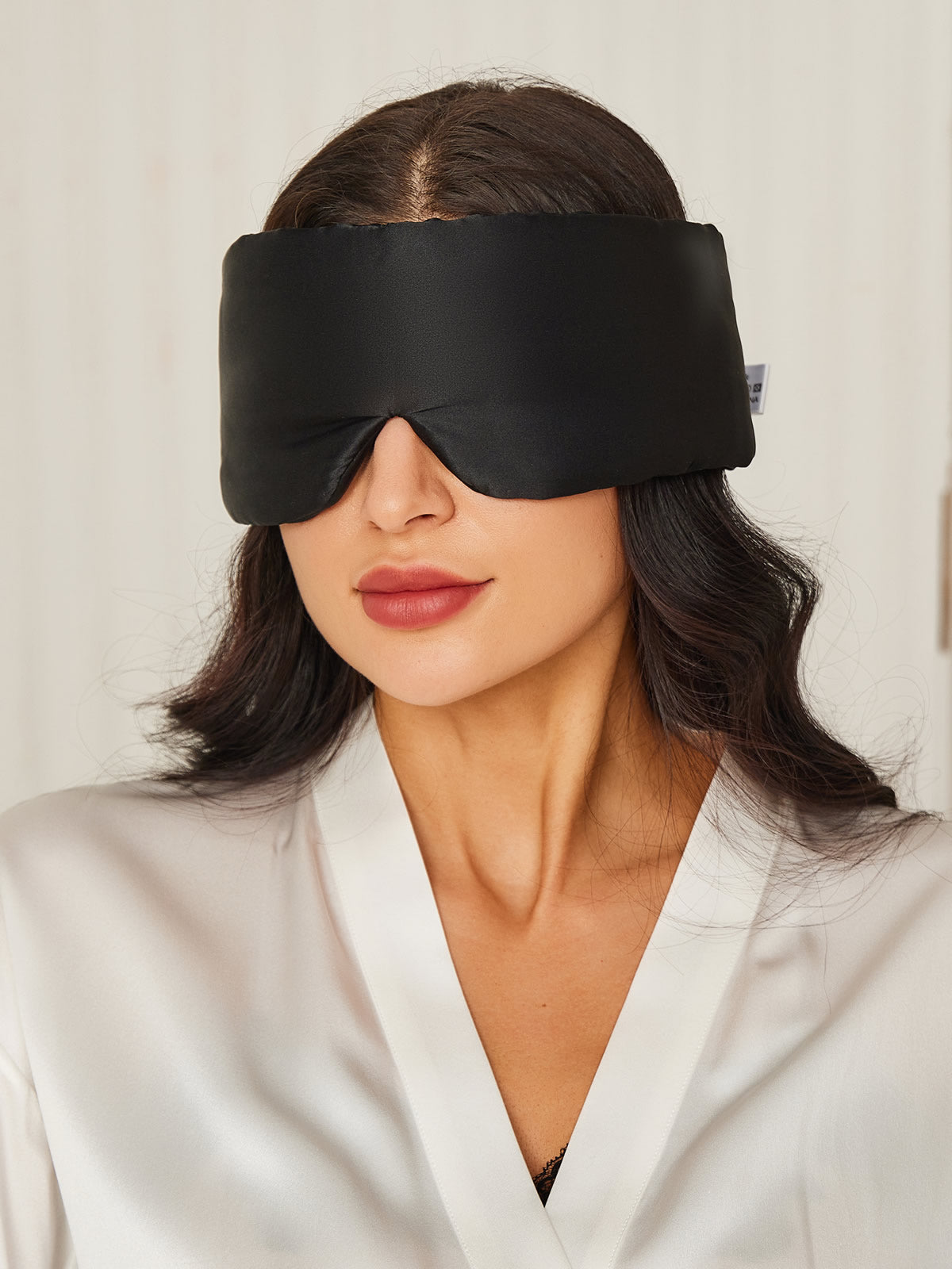 SOFT DREAM - Maschera per dormire in seta di lusso per un riposo e una cura della pelle ottimali