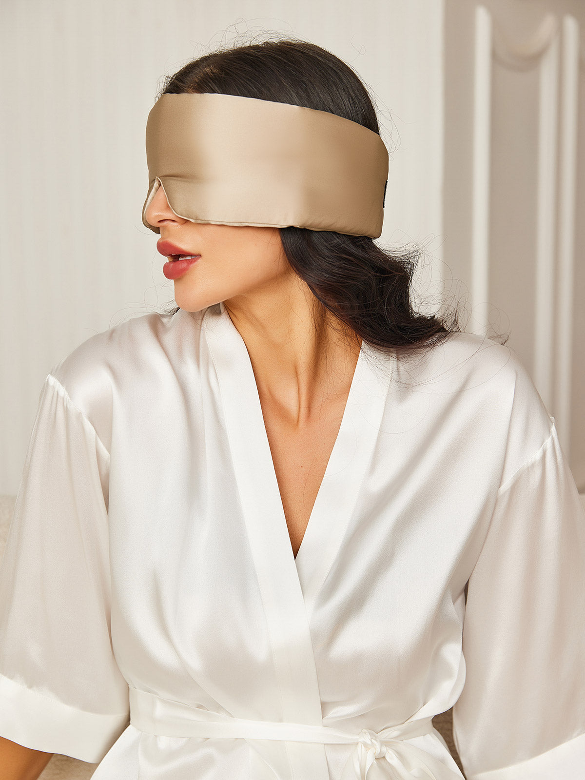 SOFT DREAM - Maschera per dormire in seta di lusso per un riposo e una cura della pelle ottimali