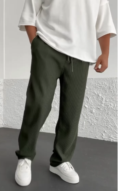 LYSSA – Pantaloni a tubo a coste | Comodi e alla moda