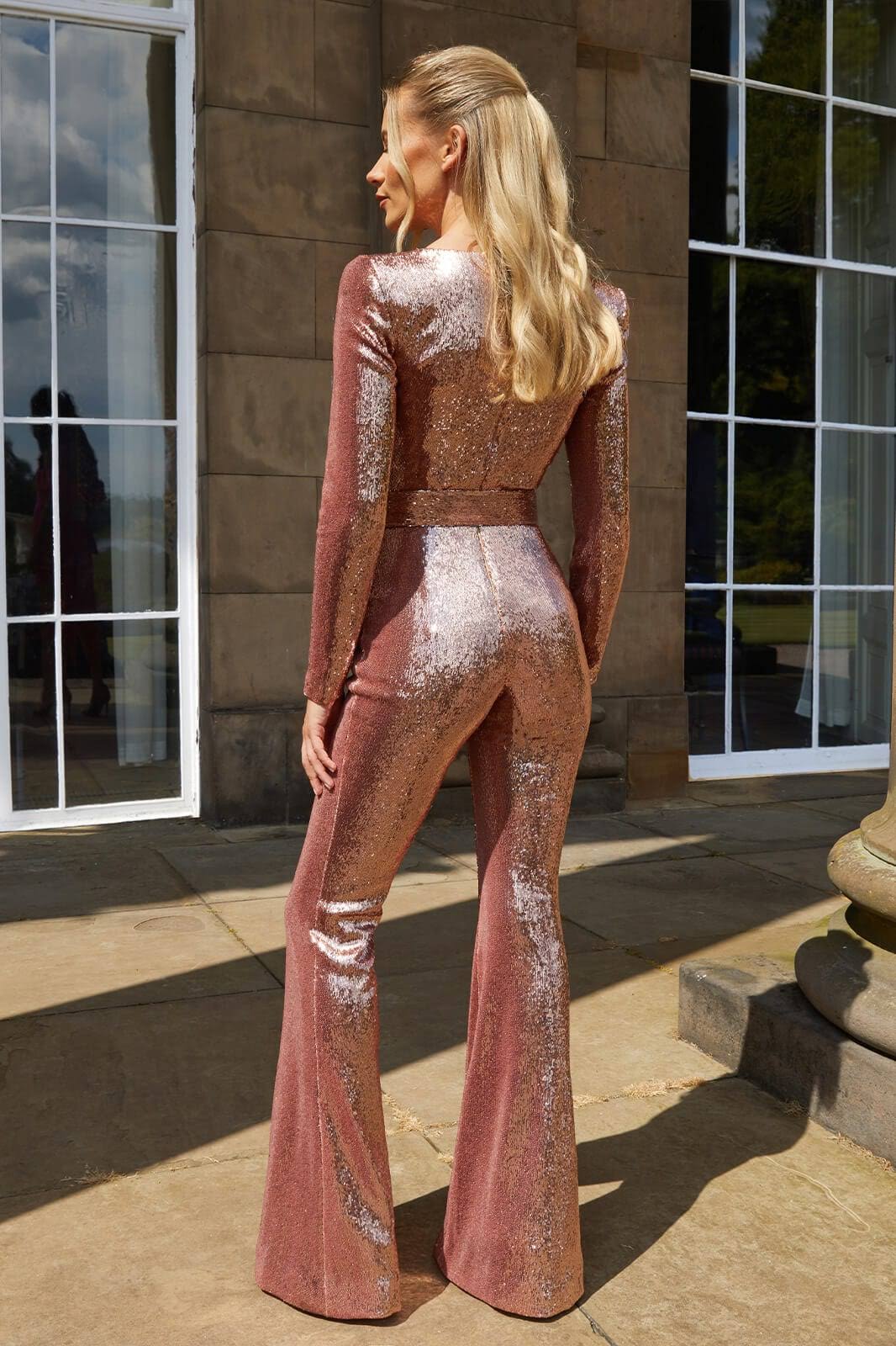 NOVA - Tuta Glitter per un Look Splendente