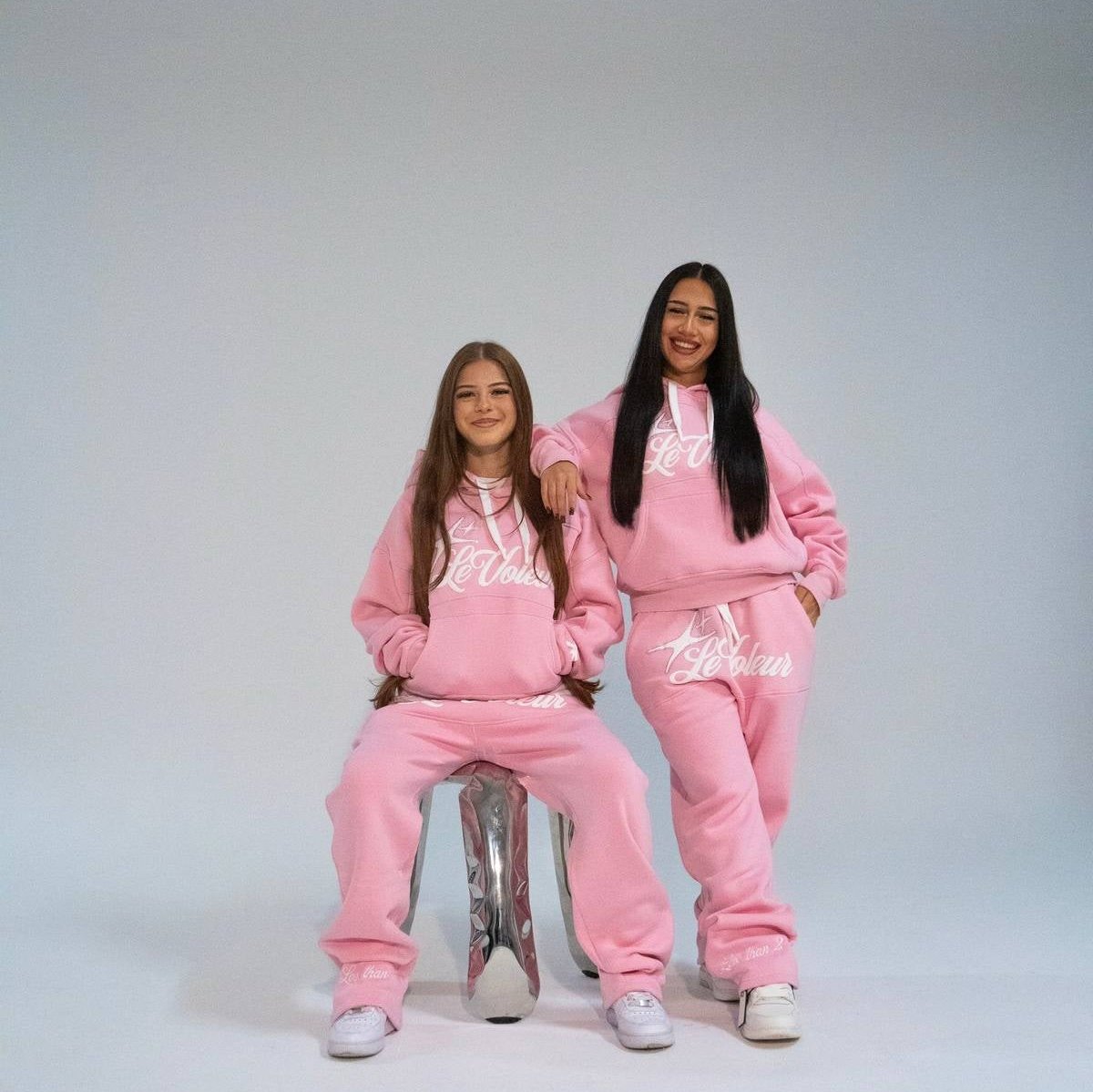 LE VOLEUR – Set felpa unisex con cappuccio e pantaloni jogger per il massimo comfort