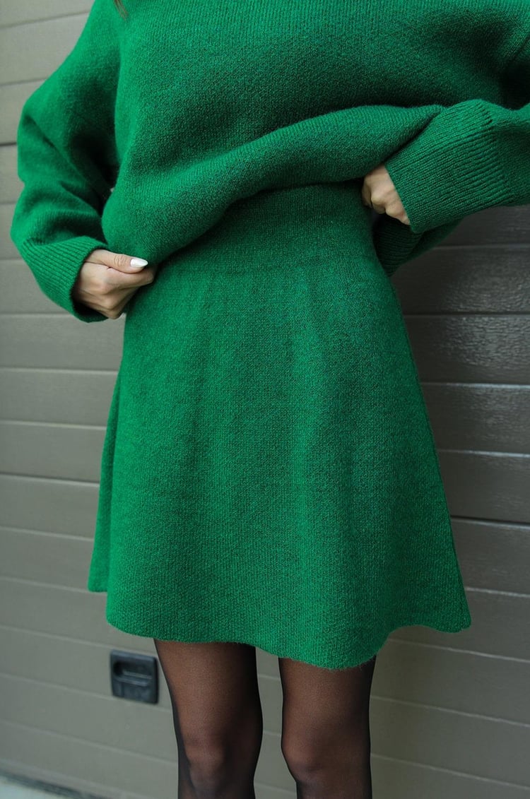 ASTRID - Set autunnale alla moda con gonna e maglione | Elegante e comodo