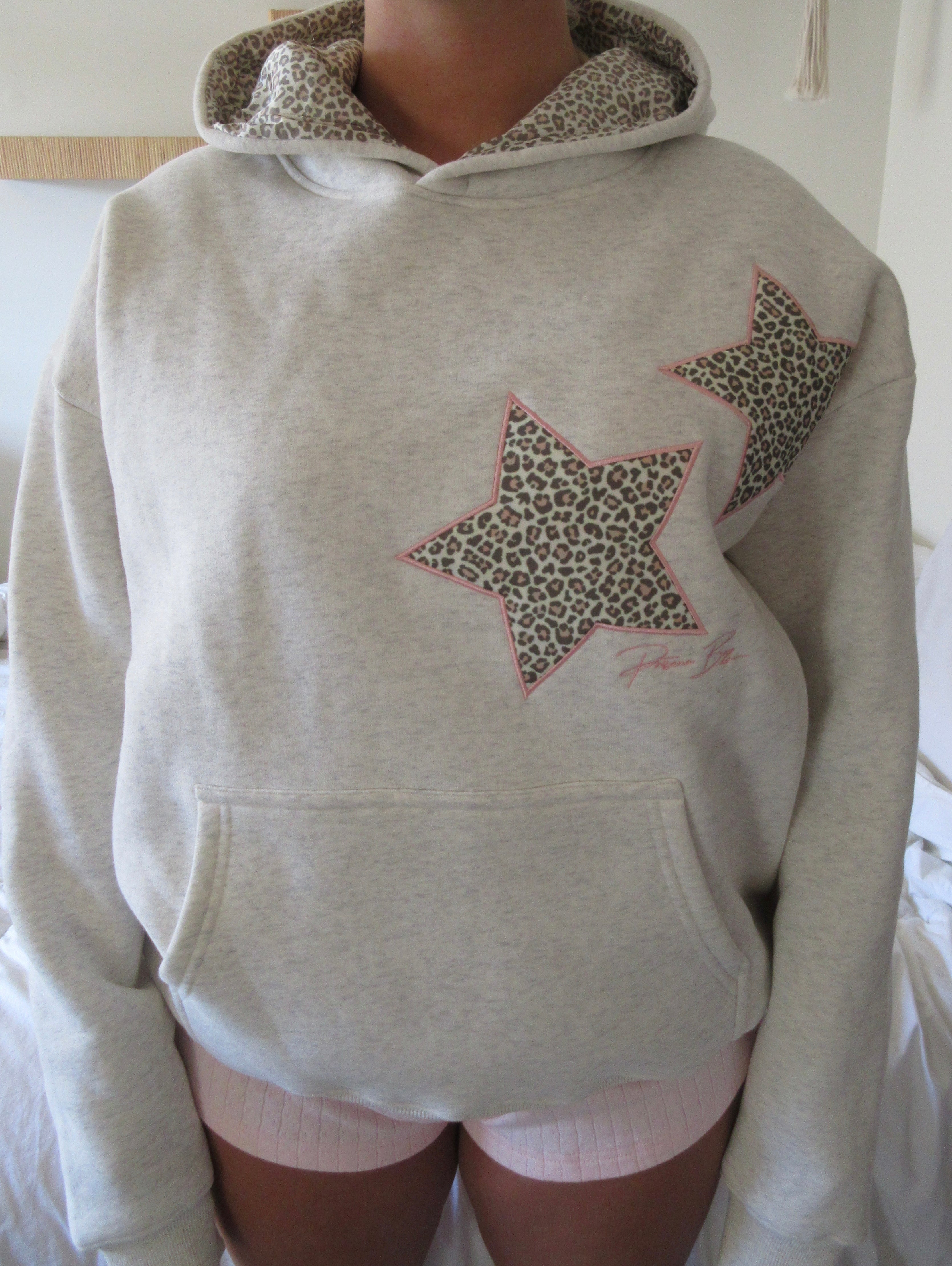 LEOPARD STARS – Hoodie Unisex | Statement Piece