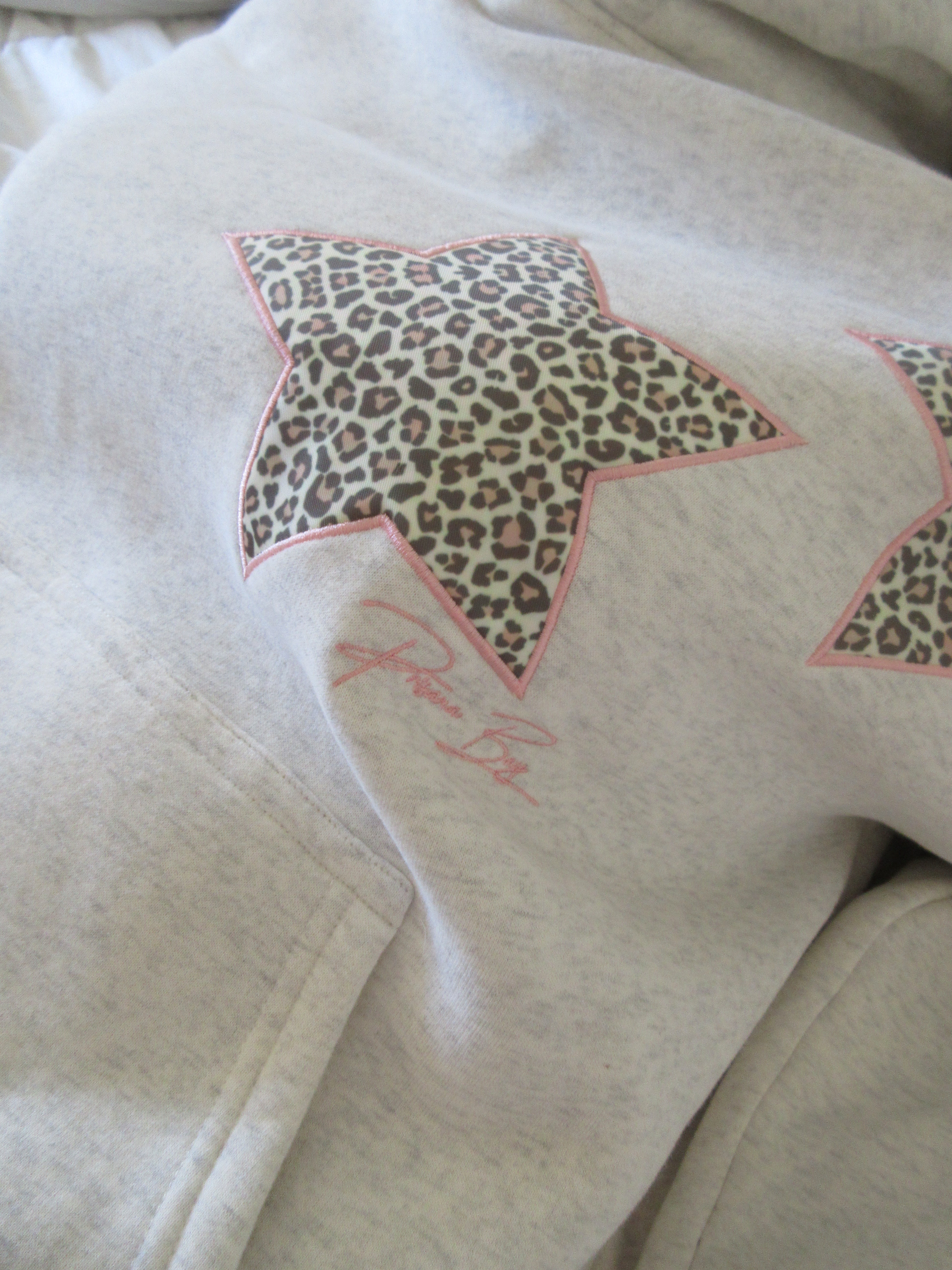 LEOPARD STARS – Hoodie Unisex | Statement Piece