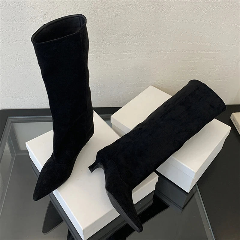 Kniehoge Dameslaarzen Zwart met Puntige Teen en Lage Hak – Stijlvolle Wintermode voor Casual en Formele Gelegenheden 4